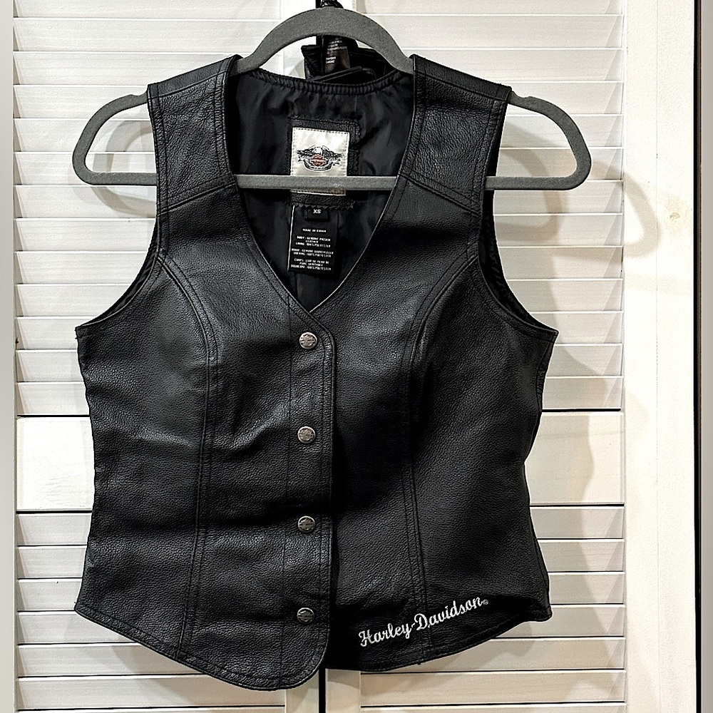 Harley Davidson womens Black Pigskin Leather Biker Vest Gilet Waistcoat size XS.